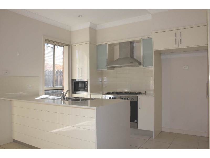 4 Newport Way, Stanhope Gardens NSW 2768