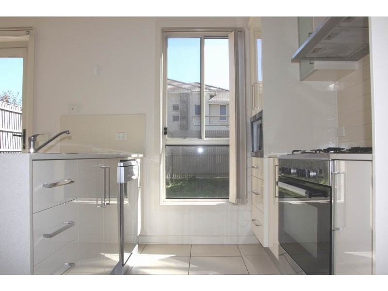 4 Newport Way, Stanhope Gardens NSW 2768