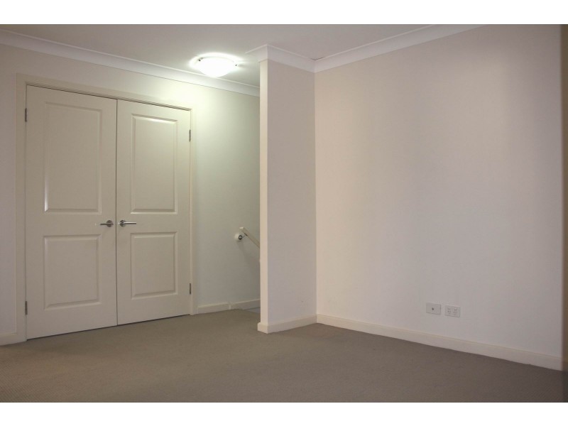 4 Newport Way, Stanhope Gardens NSW 2768