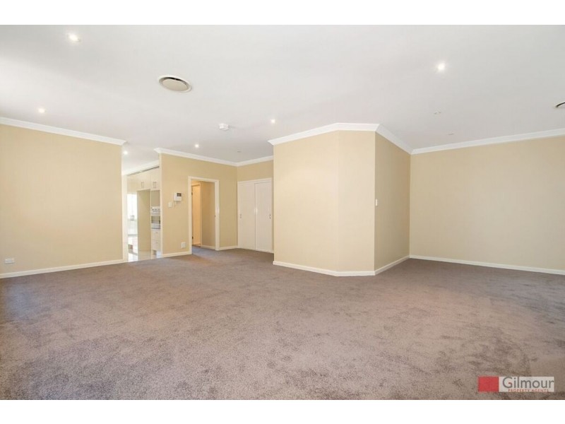 8 Jacqui Circuit, Baulkham Hills NSW 2153