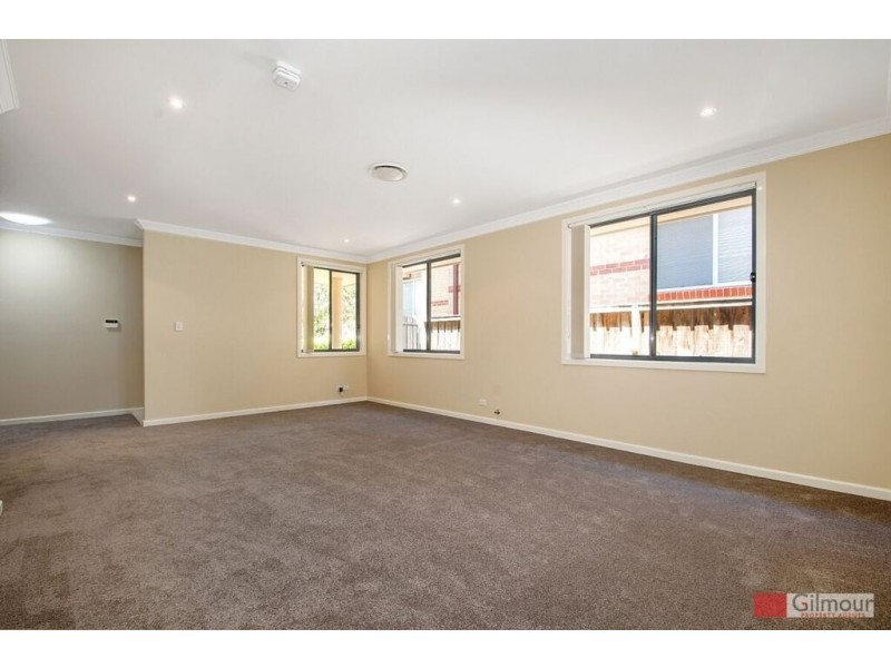 8 Jacqui Circuit, Baulkham Hills NSW 2153