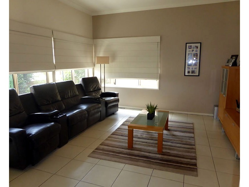 4 Orleans Way, Castle Hill NSW 2154