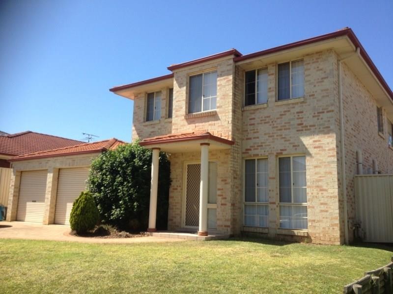 16 Ipswich Avenue, Glenwood NSW 2768