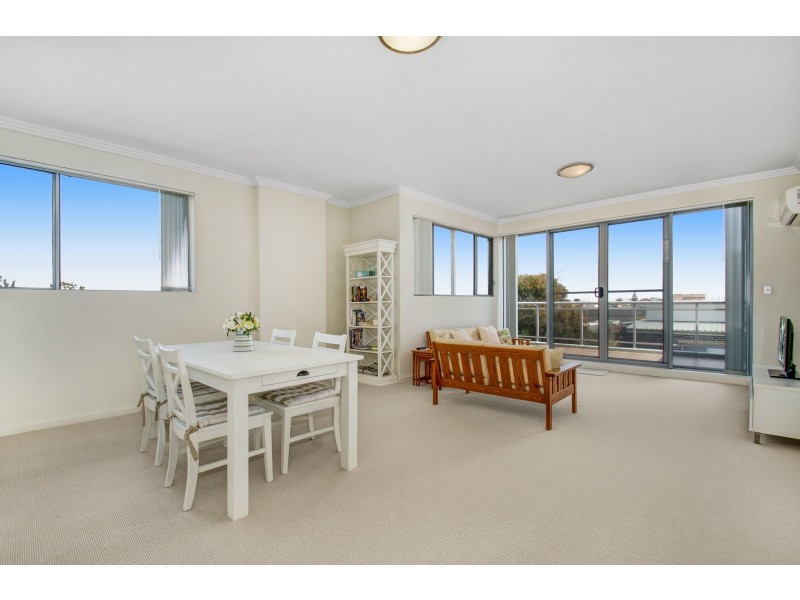 102/23-35 Crane Road, Castle Hill NSW 2154