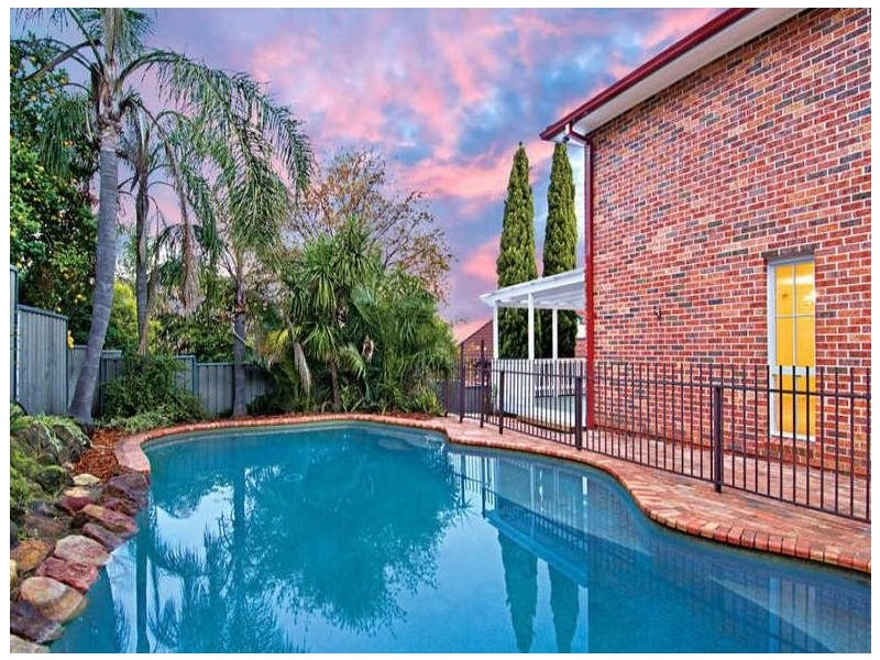 25 Crestwood Drive, Baulkham Hills NSW 2153