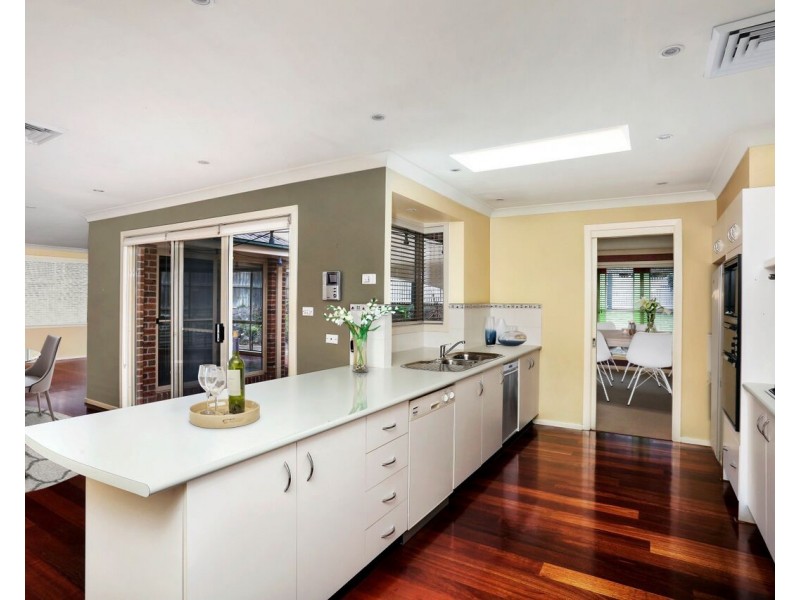 10 Reston Grange, Bella Vista NSW 2153