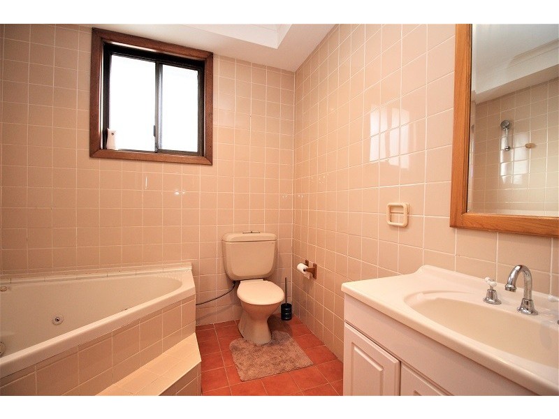 10 Maughan Street, Lalor Park NSW 2147