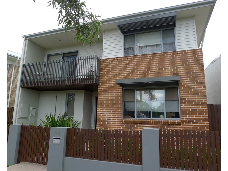 32 Caddies Boulevard, Rouse Hill NSW 2155