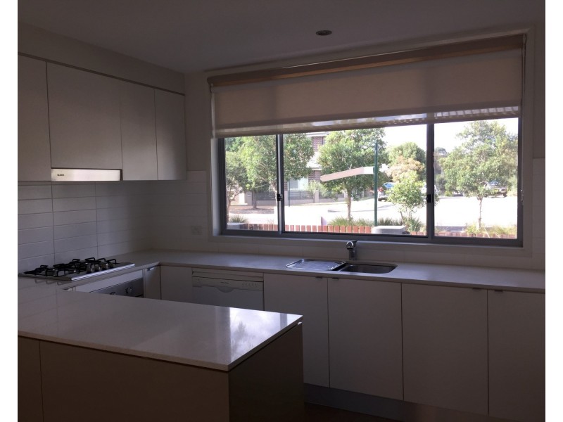 32 Caddies Boulevard, Rouse Hill NSW 2155