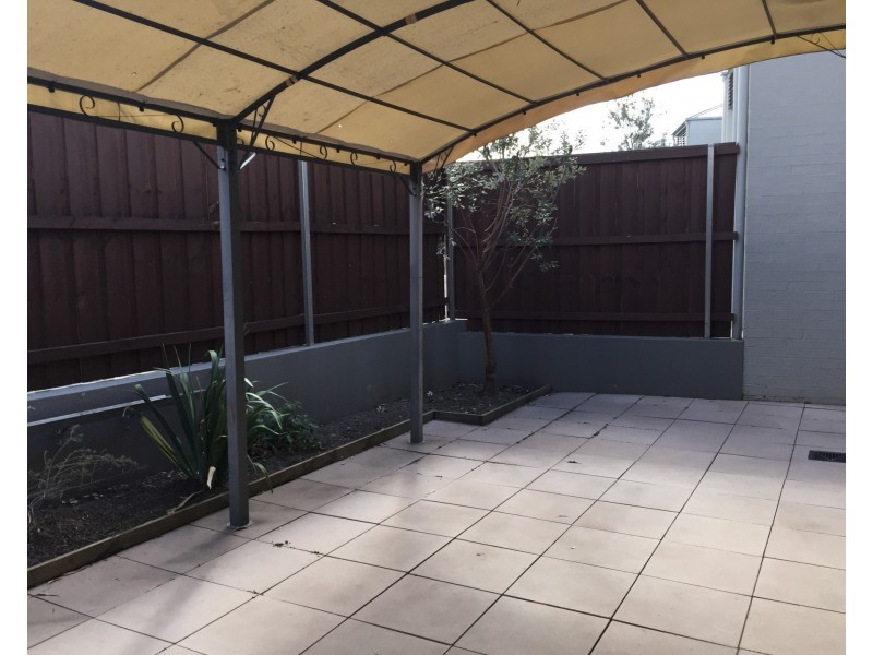 32 Caddies Boulevard, Rouse Hill NSW 2155