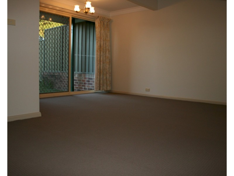 2/8-10 Conie Avenue, Baulkham Hills NSW 2153