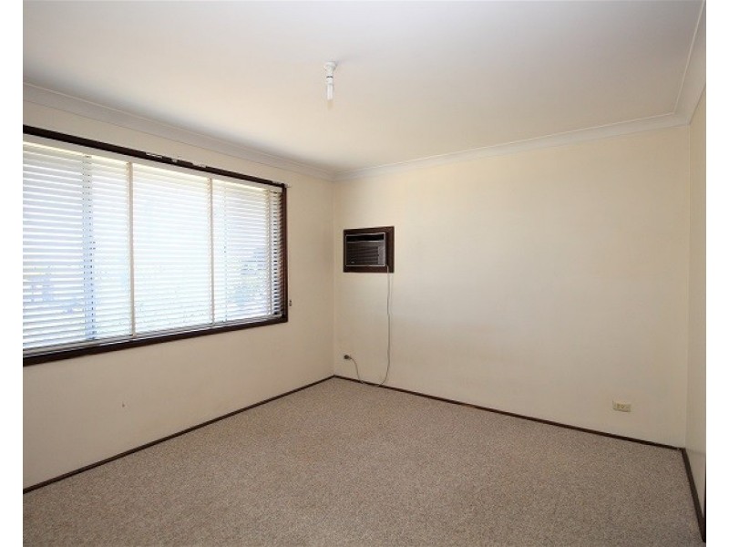 8 Eve Place, Winston Hills NSW 2153