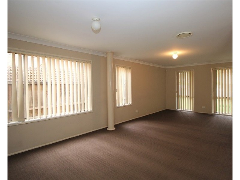 6 Redgum Crescent, Beaumont Hills NSW 2155