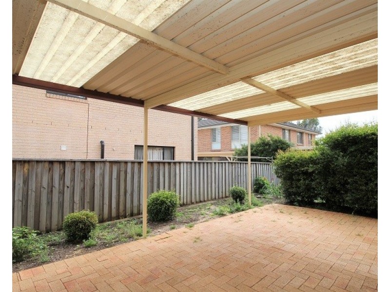 6 Redgum Crescent, Beaumont Hills NSW 2155