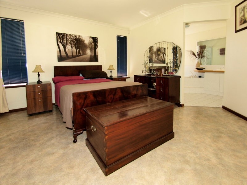 11 Hardy Road, Bassendean WA 6054