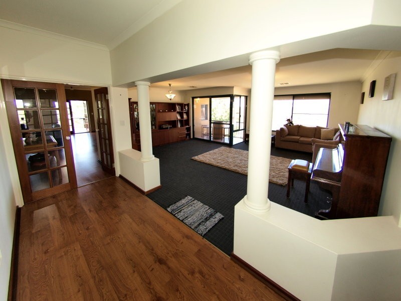 11 Hardy Road, Bassendean WA 6054