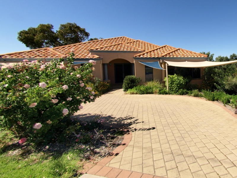 11 Hardy Road, Bassendean WA 6054