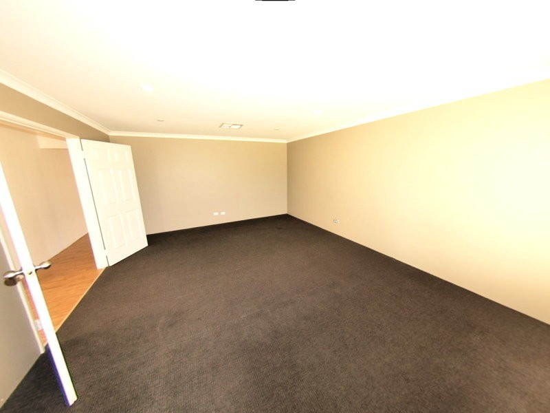 117 Bayside Boulevarde, Port Kennedy WA 6172