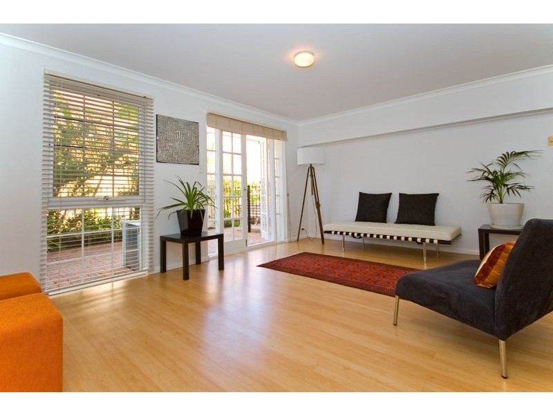 1/19 Little Shenton Lane, Northbridge WA 6003