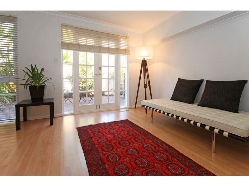 1/19 Little Shenton Lane, Northbridge WA 6003