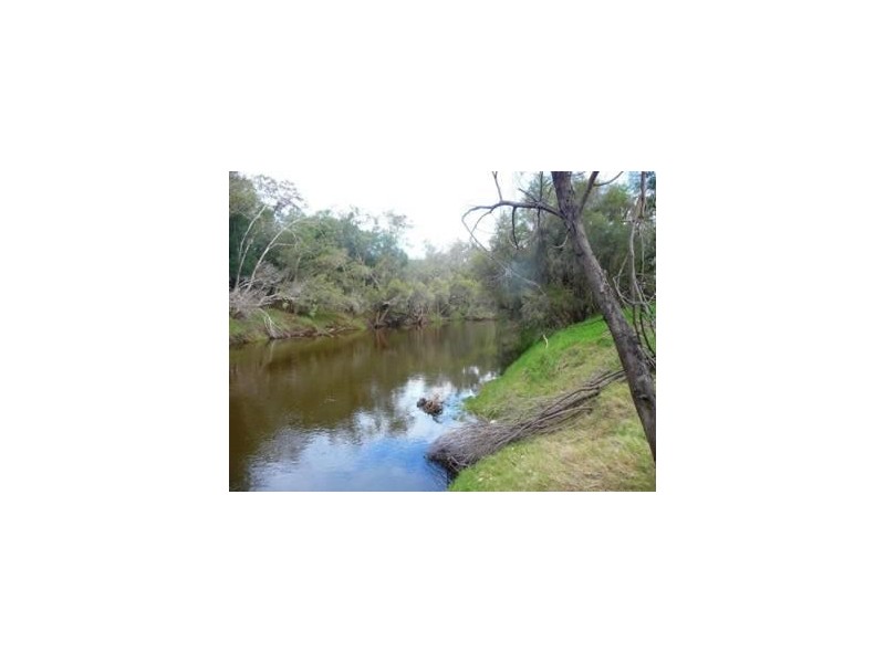 Swan Street, Henley Brook WA 6055