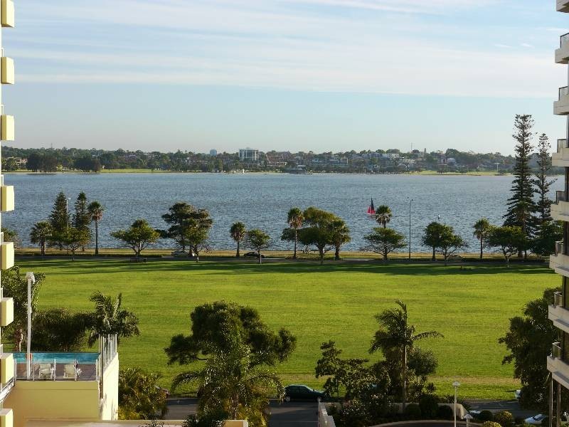 37/151 Adelaide Terrace, East Perth WA 6004