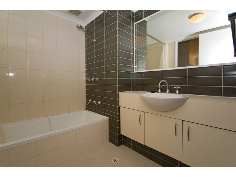 1/19 Little Shenton Lane, Northbridge WA 6003