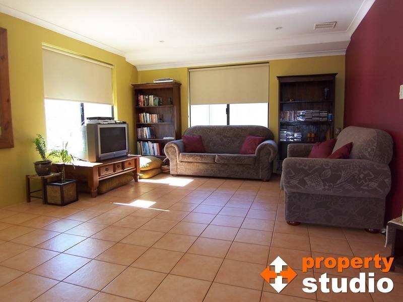 34 Burkett Terrace, Bertram WA 6167