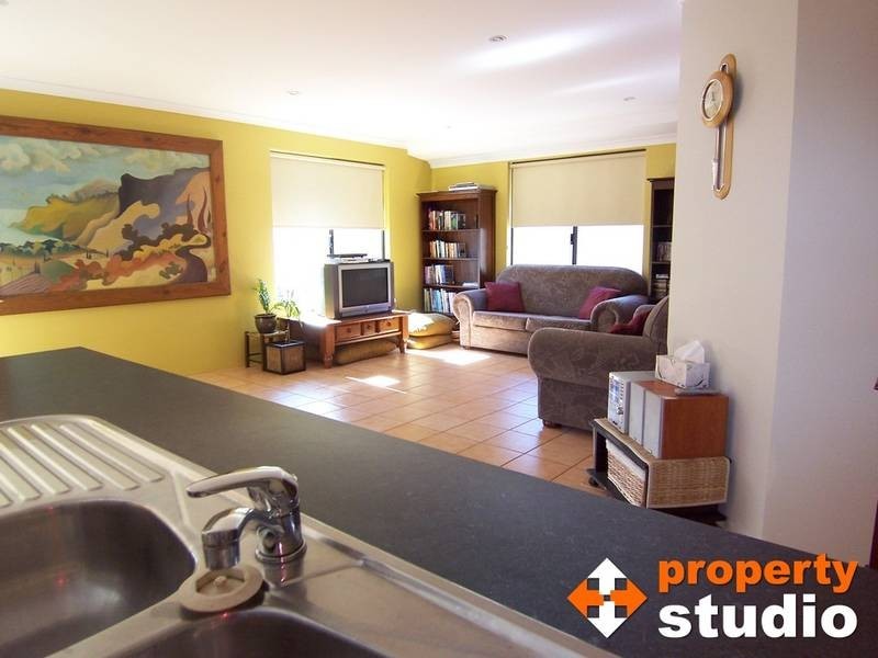 34 Burkett Terrace, Bertram WA 6167