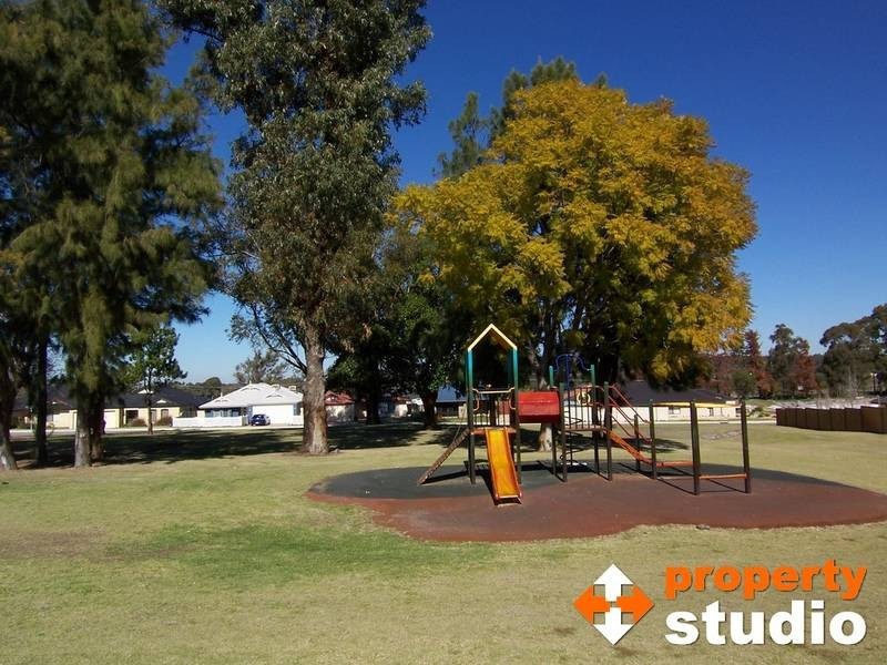 34 Burkett Terrace, Bertram WA 6167