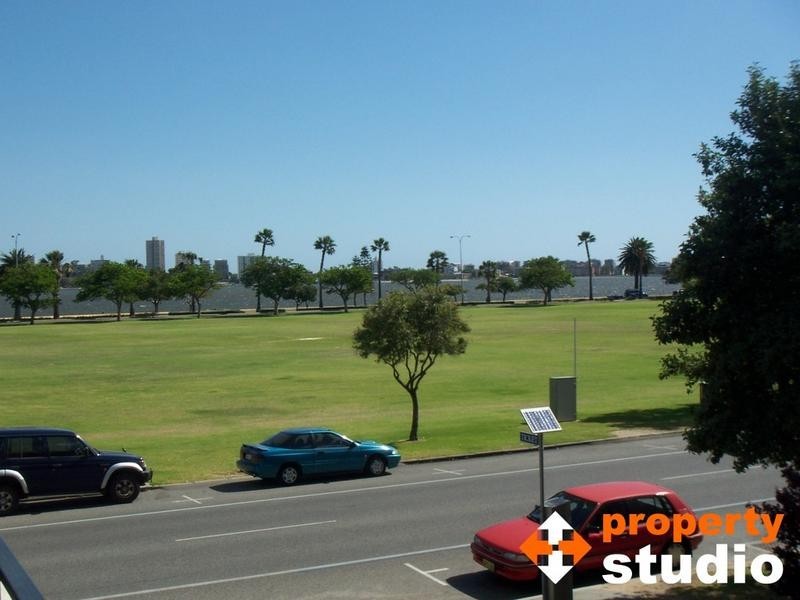 23/122 Terrace Road, Perth WA 6000