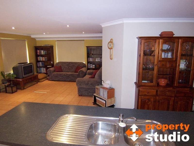 34 Burkett Terrace, Bertram WA 6167