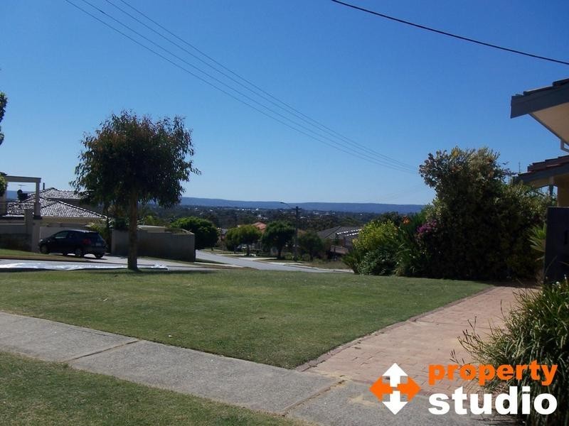 143 Hayes Avenue, Dianella WA 6059