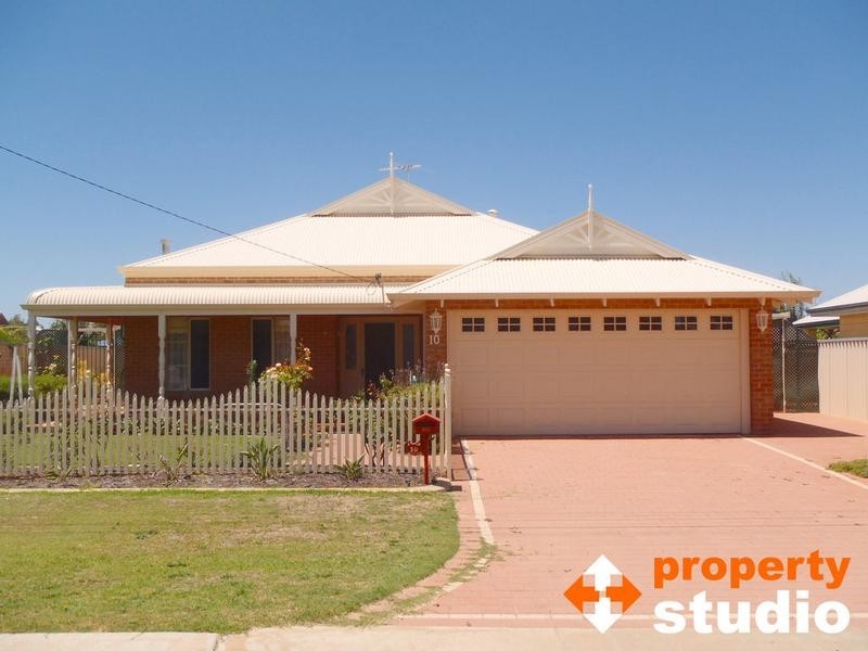 10 Erlistoun Street, Golden Bay WA 6174