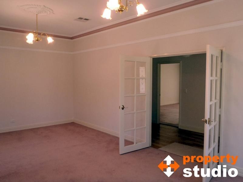 10 Erlistoun Street, Golden Bay WA 6174