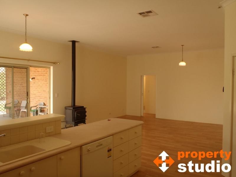 10 Erlistoun Street, Golden Bay WA 6174