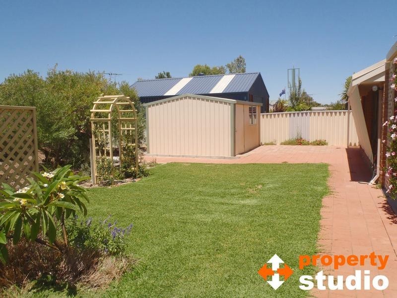 10 Erlistoun Street, Golden Bay WA 6174