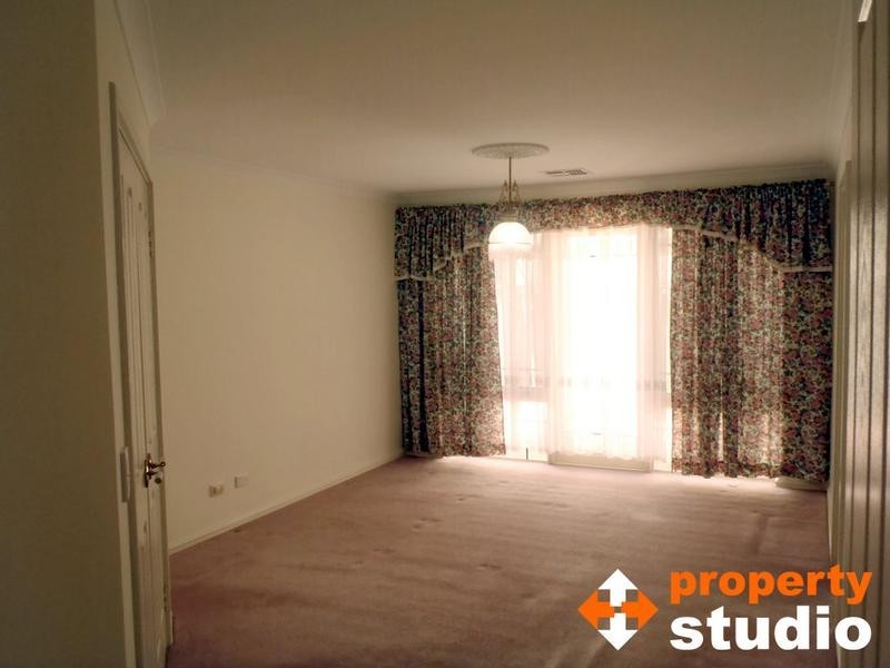 10 Erlistoun Street, Golden Bay WA 6174