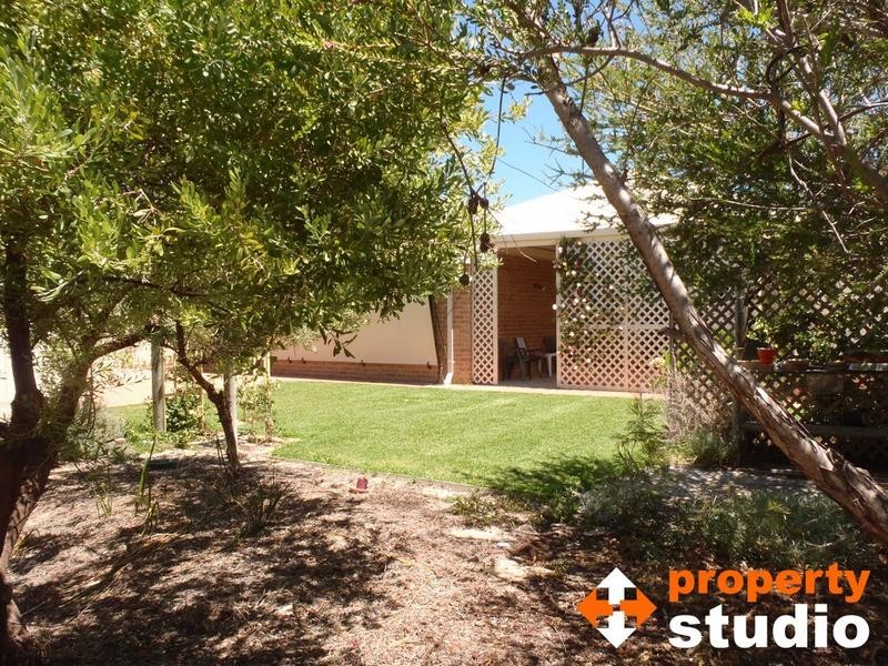 10 Erlistoun Street, Golden Bay WA 6174