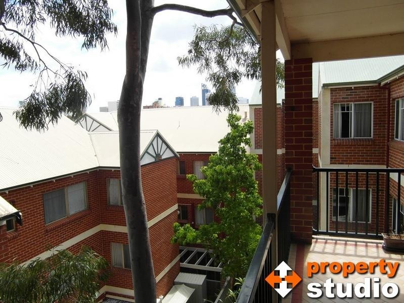 28/53 Bronte Street, East Perth WA 6004