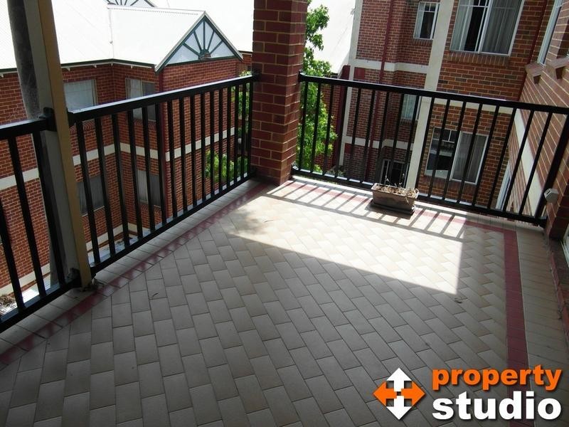 28/53 Bronte Street, East Perth WA 6004