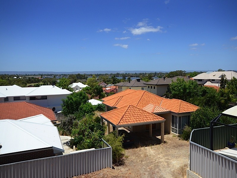 2A Klem Avenue, Salter Point WA 6152