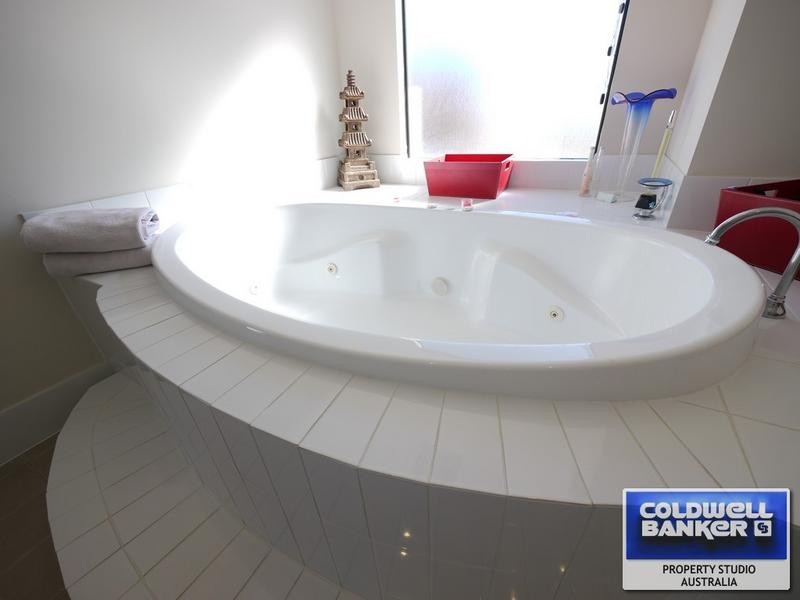 2/51 Tidewater Way, Ascot WA 6104