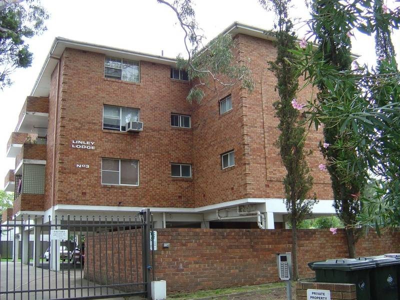 Fairfield NSW 2165