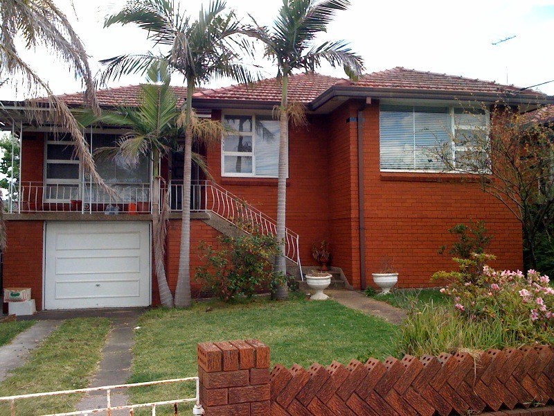 Fairfield West NSW 2165