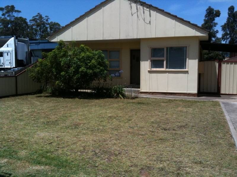 25 Hewison Avenue, Green Valley NSW 2168