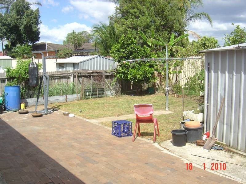 Edensor Park NSW 2176