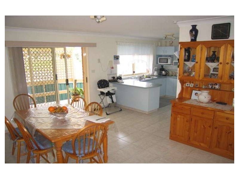 Edensor Park NSW 2176