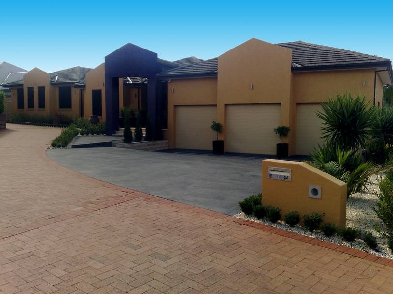 6a Rutar Place, Abbotsbury NSW 2176