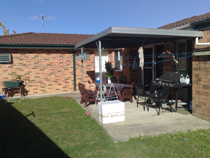 16 Knowles Place, Bossley Park NSW 2176